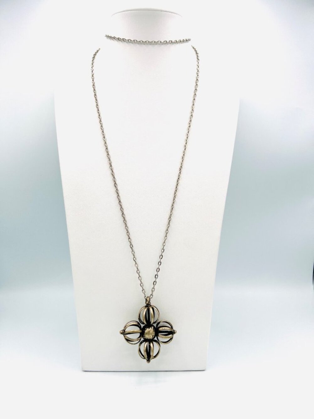 Tibetan Double Dorje Vajra Pendant Necklace Acquired from Shut Eye (2016–2017)